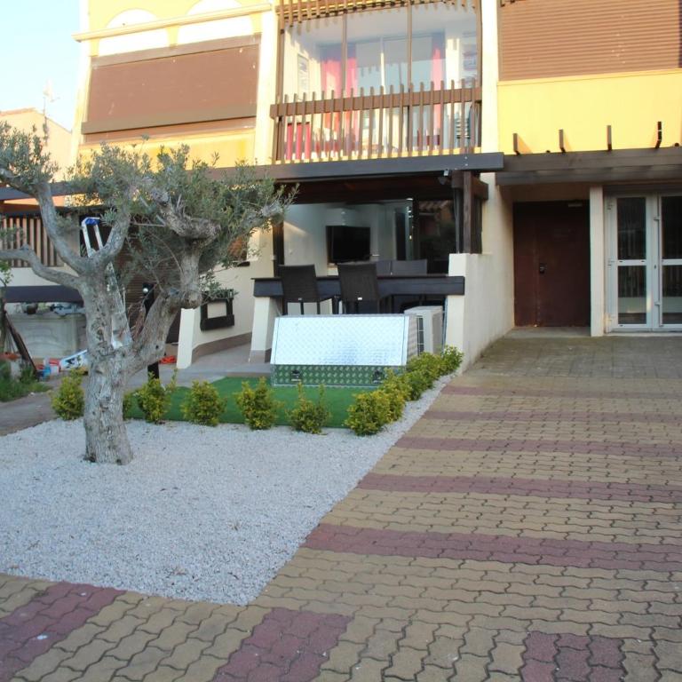Rez de jardin OU 4e avec ascenseur- VELO - PISCINE -WIFI-Dans le Village naturiste-HOLIDAYSOCHIC - Appartement - Rez-de-Chaussée - 21