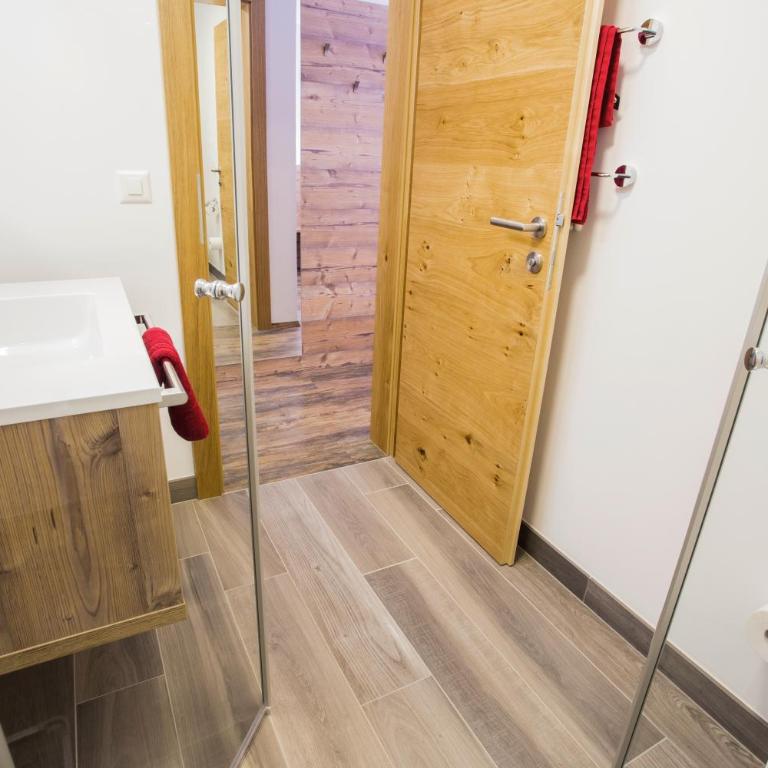 Piz Ot - Zimmer mit Queensize-Bett und Balkon - 7