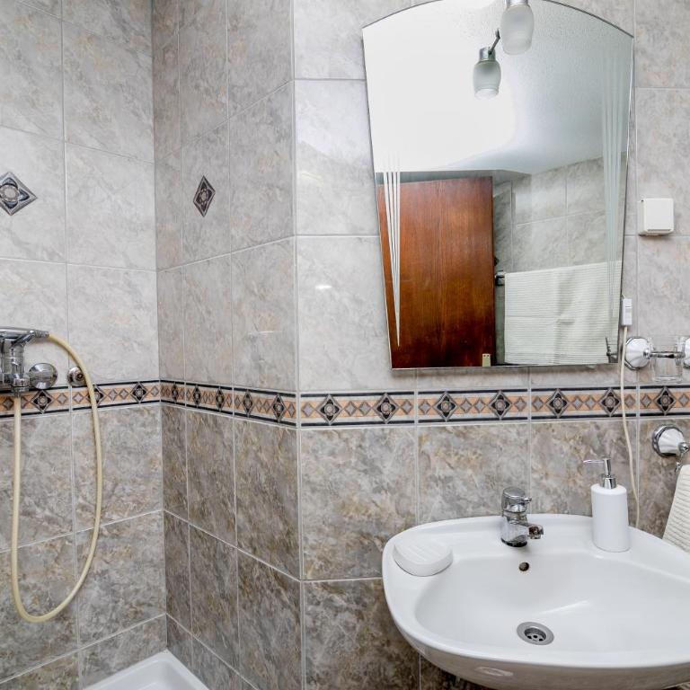 Apartmani Stefanovic - Apartment with Balcony - 6