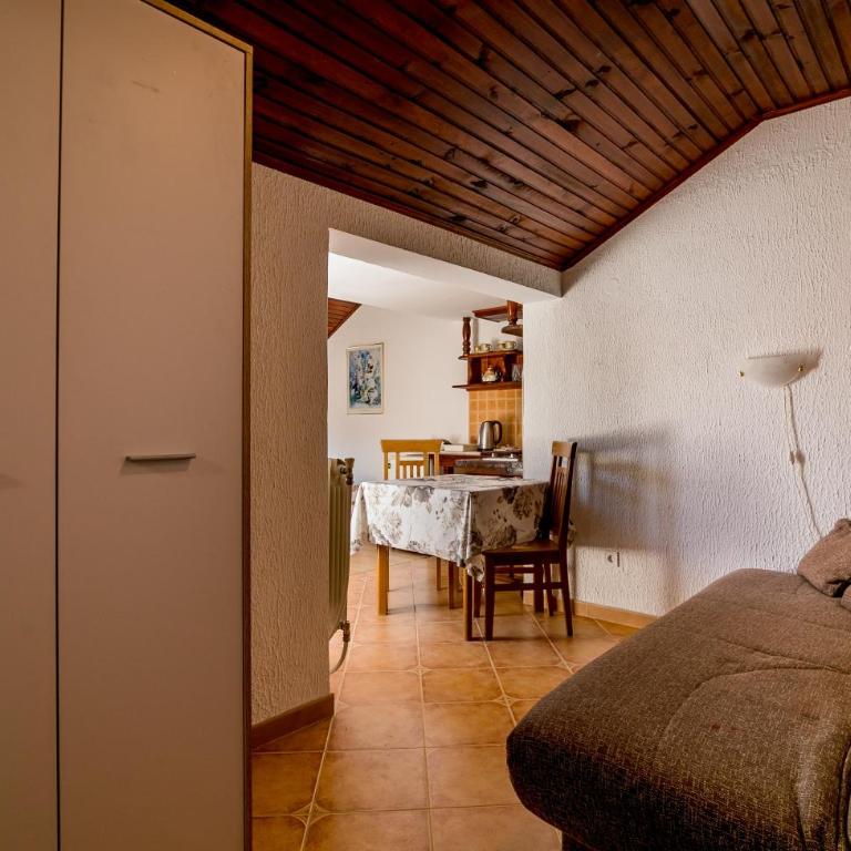 Apartmani Stefanovic - Apartment with Balcony - 15
