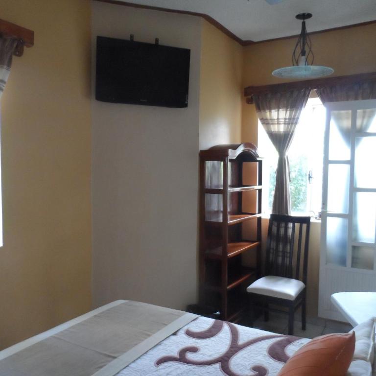 Hotel Internacional Malitsin - Double Room with Balcony - 4