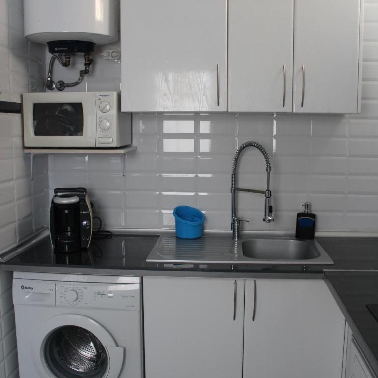 Luminoso Apartamento * La Marina de Valencia - Apartamento tres dormitorios - 28