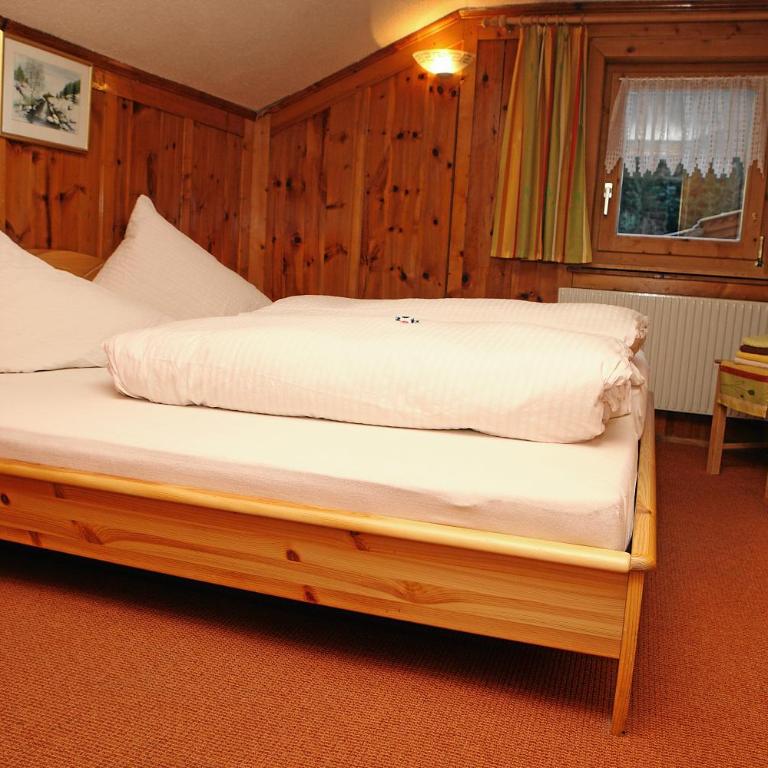 Brügglers Ferienhäuser - Chalet mit 5 Schlafzimmern und Garten - 1