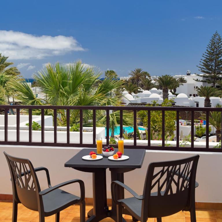 H10 Suites Lanzarote Gardens - Suite Familiar con vistas a la piscina (1 adulto) - 1