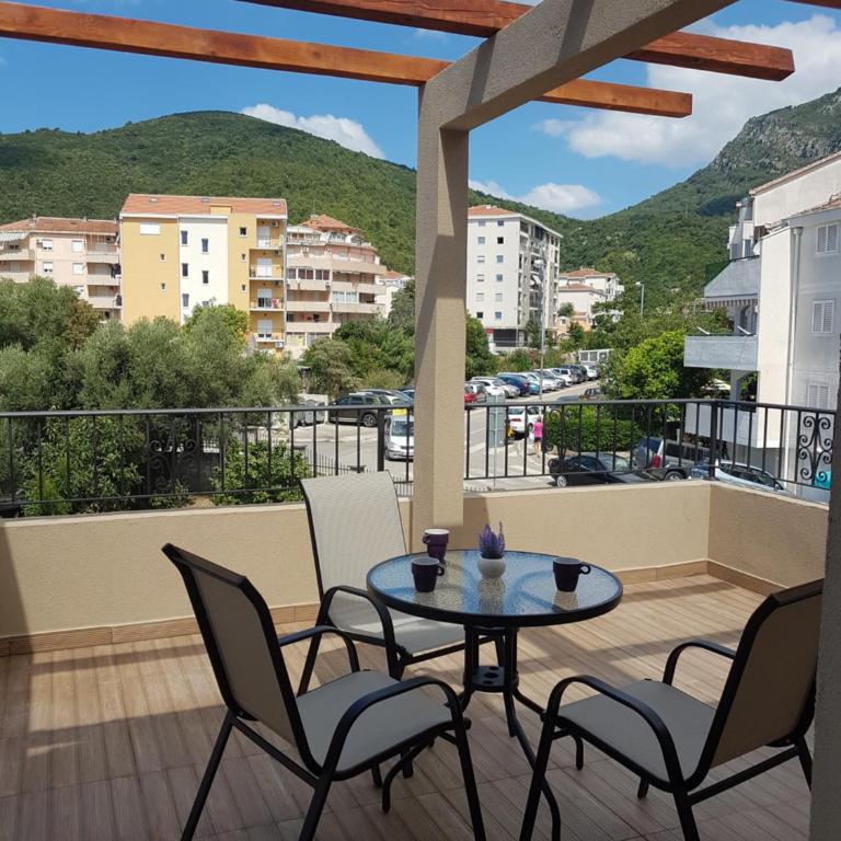 Apartments and Rooms Lijesevic - Apartman sa Terasom - 9