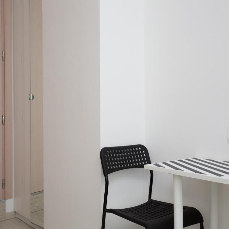 Rimini Youth Apartment - Camera Matrimoniale Budget - 4