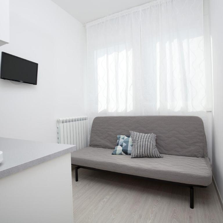Rimini Youth Apartment - Camera Matrimoniale Budget - 2