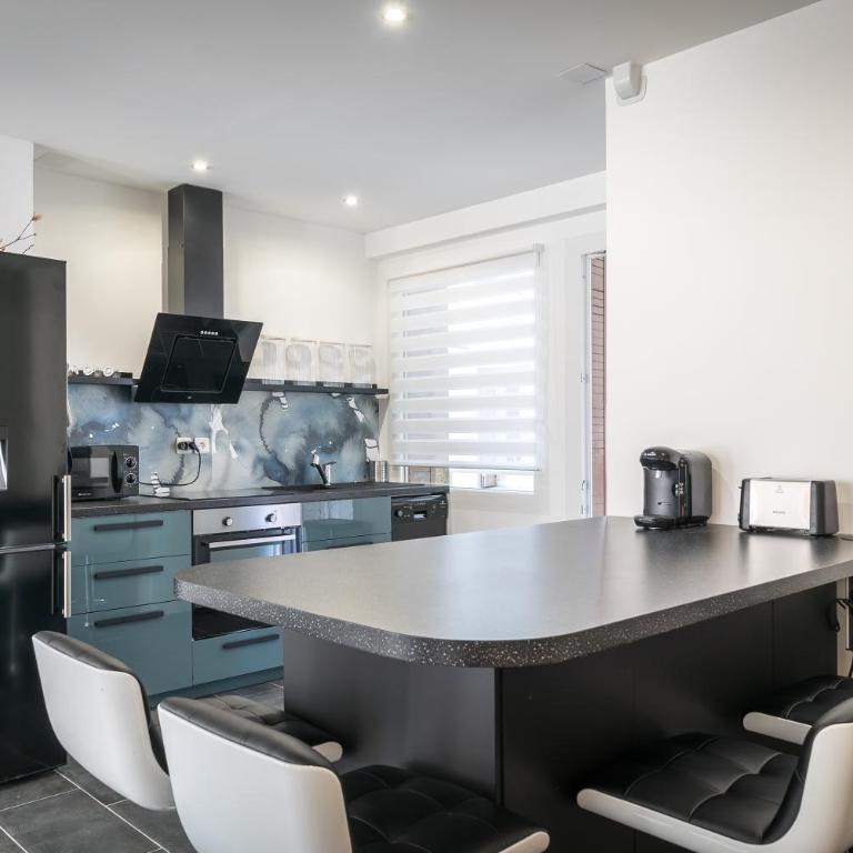 Calme & Spacieux - 100m2 - Gare St-Roch - Apartamento - 6