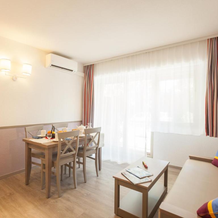 Résidence Pierre & Vacances Les Platanes - Studio avec Alcôve et Terrasse ou Balcon (4 Personnes) - 9