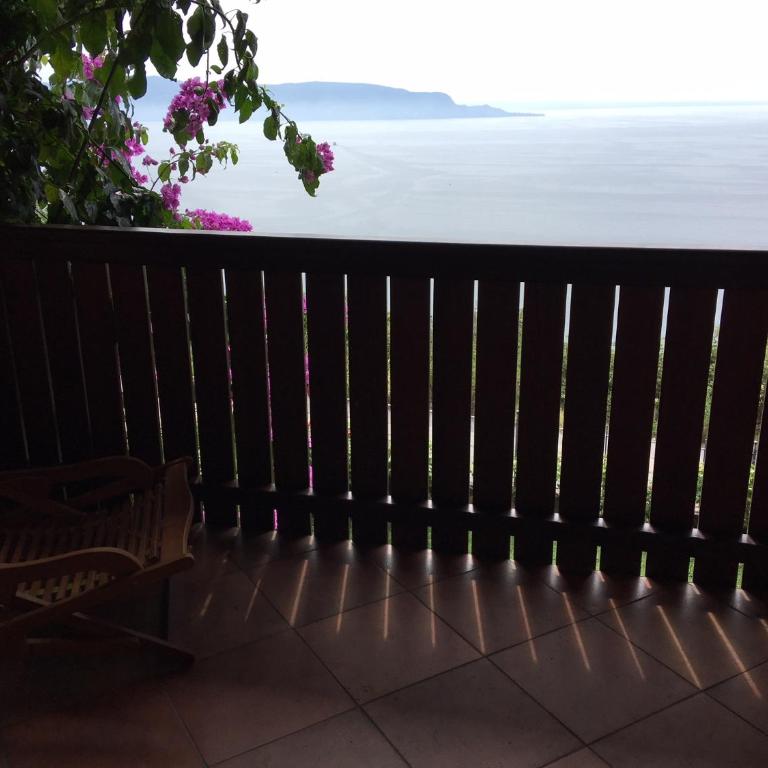 Belvedere Hotel & Villa - Camera Familiare con Vista Lago - 1