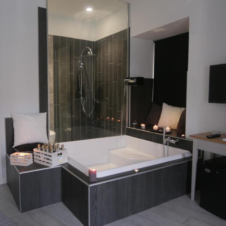 ESPOSITO PLAZA- ROOMS & SUITE - Junior Suite con Piscina Privata - 17