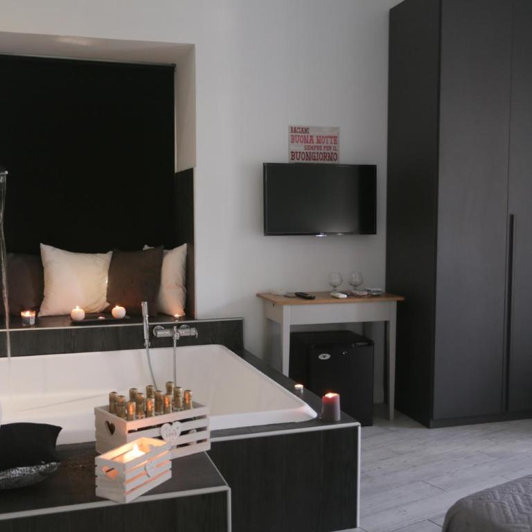ESPOSITO PLAZA- ROOMS & SUITE - Junior Suite con Piscina Privata - 16