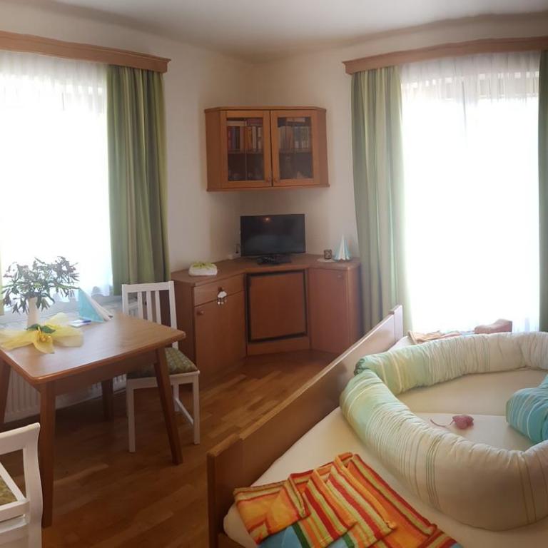 Gästehaus Struggl - Doppelzimmer mit Balkon - 3