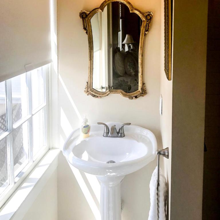 La Villa de Adelina - Habitación Doble con baño privado - 5