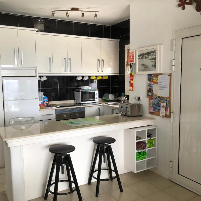 Harbour Sea View Apartment - Apartment - 4
