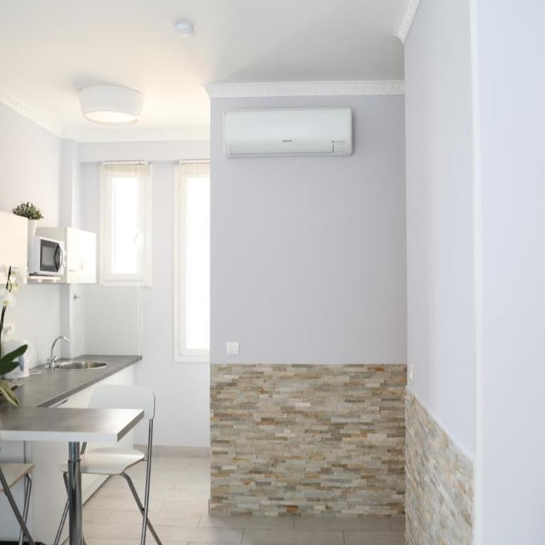 Apartments Monaco - Studio - 13