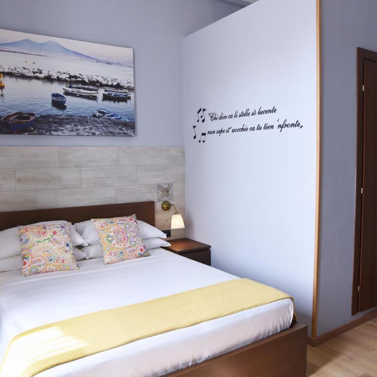 La Dimora Luca Giordano - Deluxe Double Room - 12