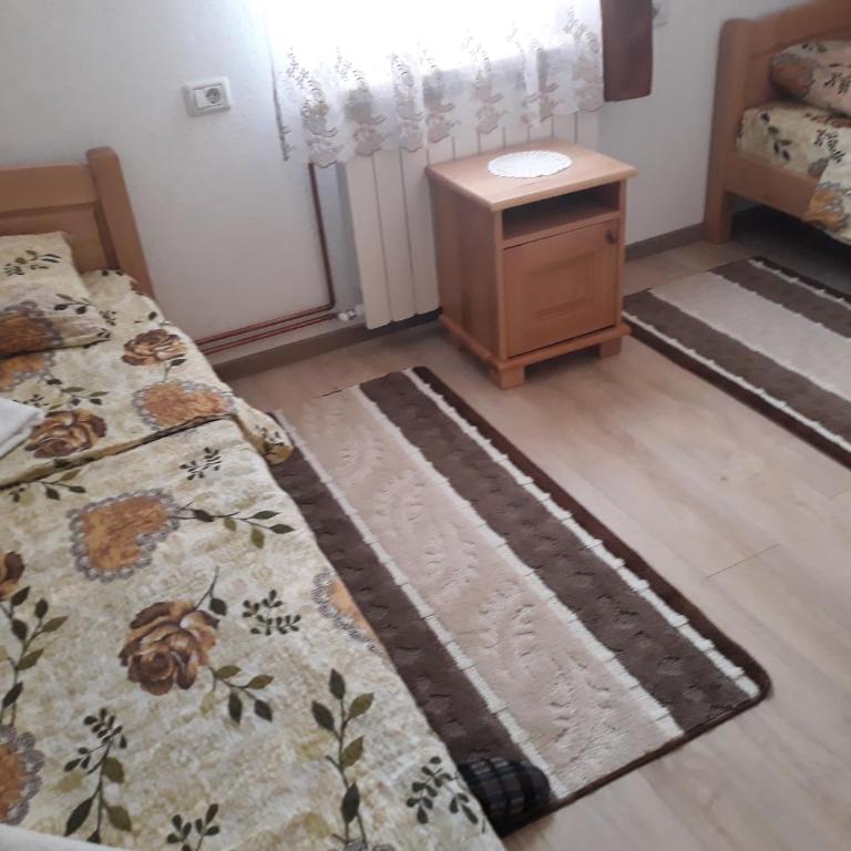 Rooms Skorpijon - Standardna Dvokrevetna Soba sa Zasebnim Krevetima i Pogledom na Planine - 6