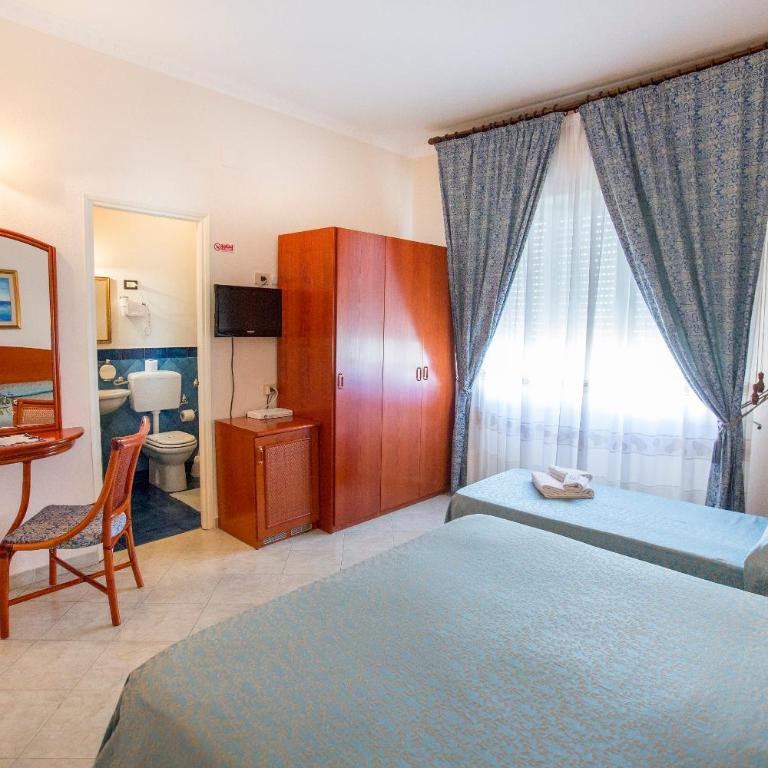 Hotel Mediterraneo - Camera Tripla - 2