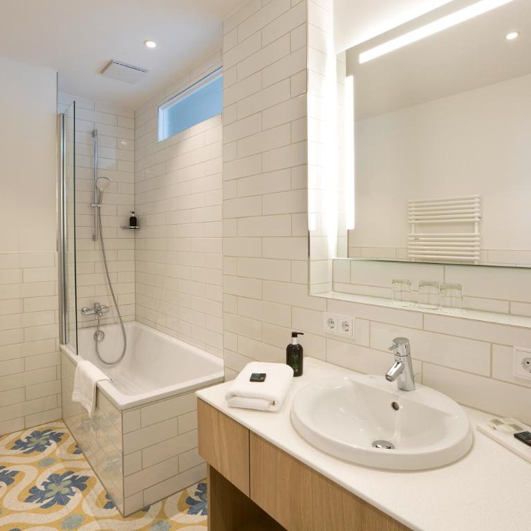 Hotel Hirsch - Dreibett-Zimmer im Neubau - 4