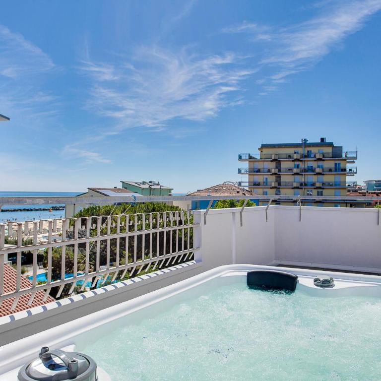 Evo Boutique Hotel & SPA - Suite Deluxe con Vasca Idromassaggio - 2