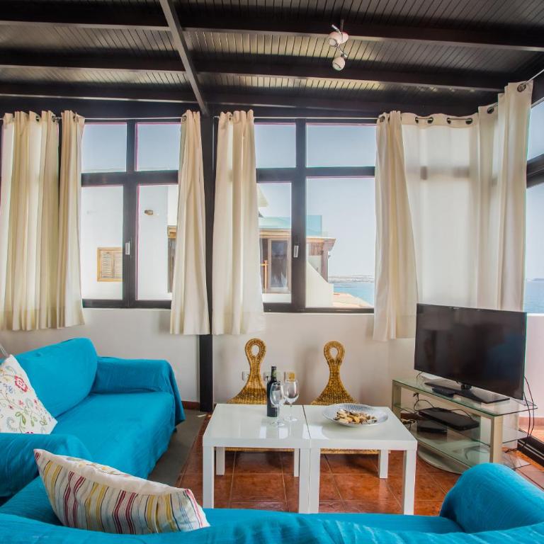 Apartamento Vista Mar - Three-Bedroom Apartment - 8