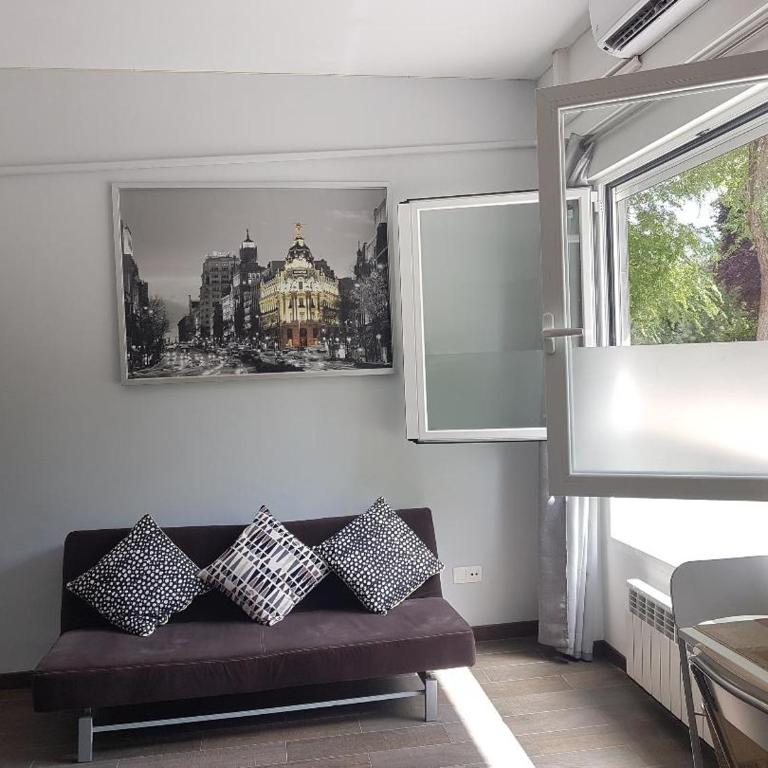 Cozy Studio Madrid - Metro Barrio del Pilar - Apartment - Ground Floor - 12
