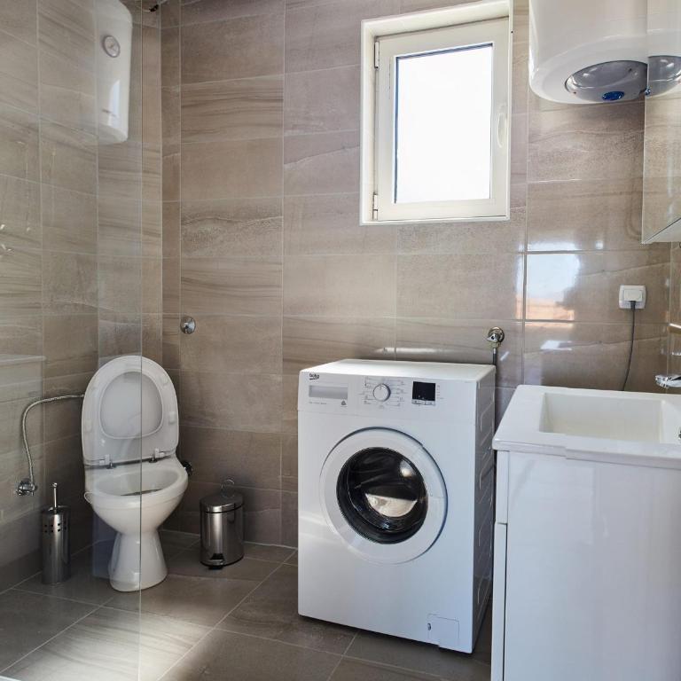 Apartmani Tripović - Apartman sa 2 Spavaće Sobe, Pogledom na More i Balkonom - 36