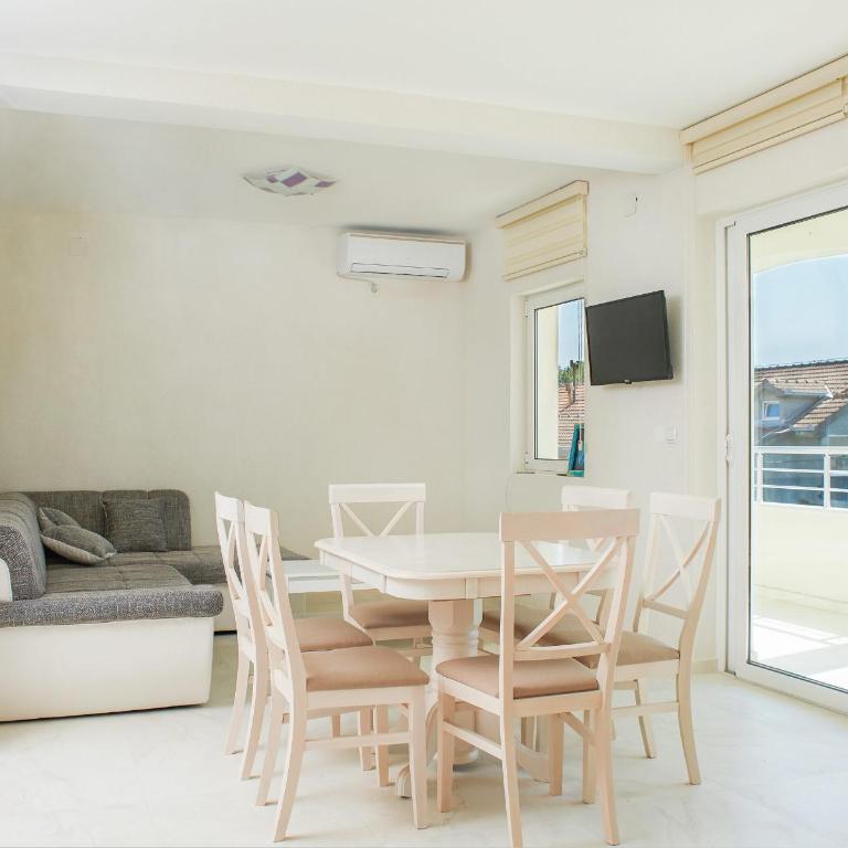 Apartmani Tripović - Apartman sa 3 Spavaće Sobe, Pogledom na More i Balkonom - 44