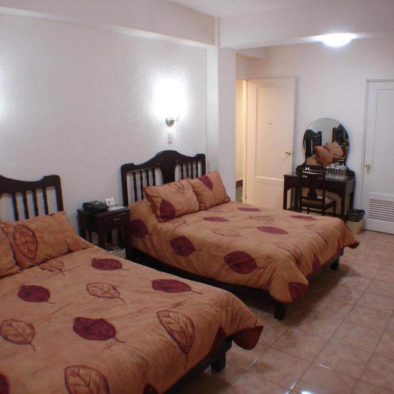 Hotel 5a Avenida - Quadruple Room - 1