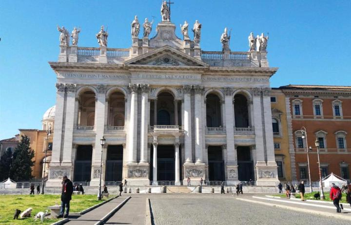 EMI House Re di Roma, Appartamento con 3 camere da letto, 80 mq - Casa con 2 Camere da Letto - 64