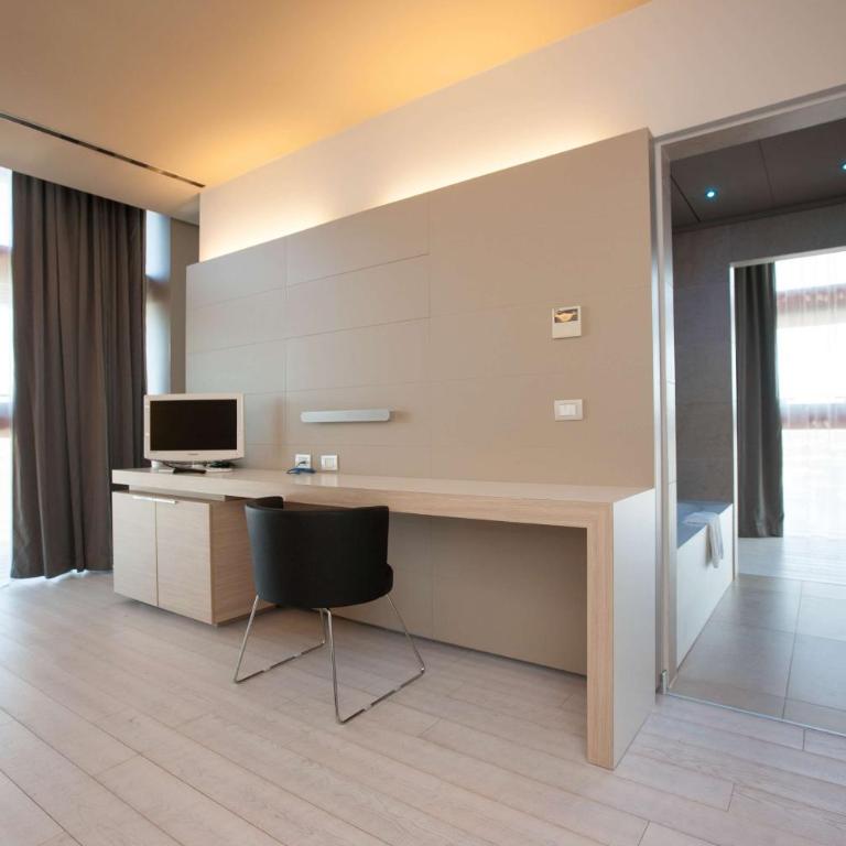 Best Western Plus Net Tower Hotel Padova - Suite King con Letto Queen-Size - 6