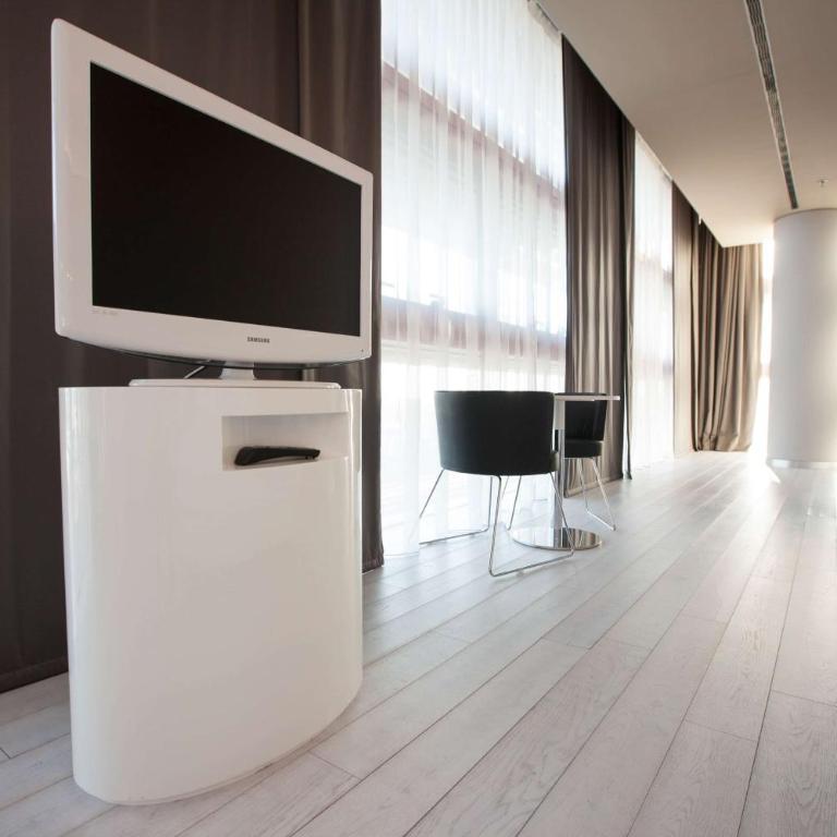 Best Western Plus Net Tower Hotel Padova - Suite King con Letto Queen-Size - 3