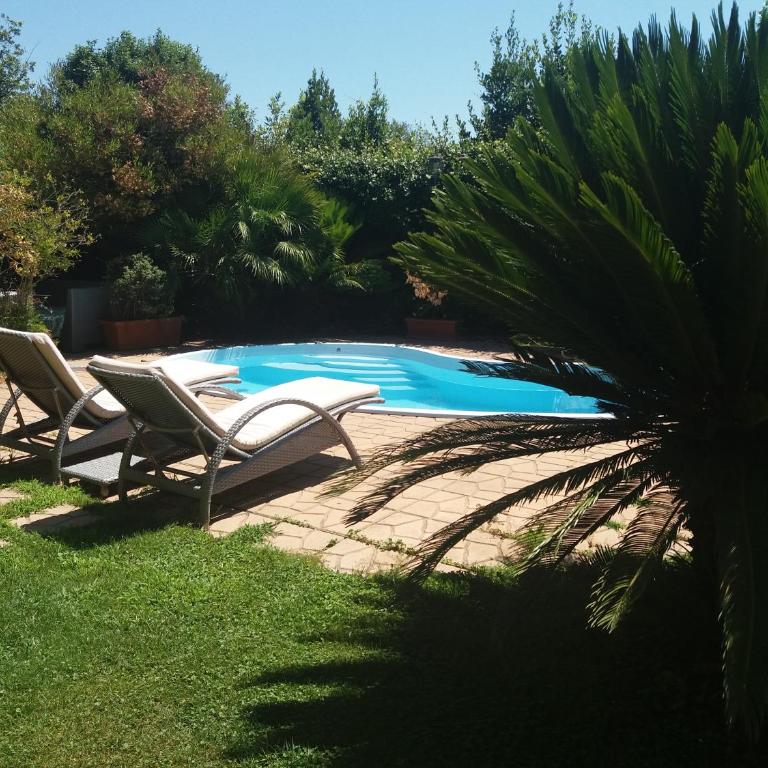 L'affittacamere nel parco "Appia antica" - Piscina a uso ospiti - Camera Deluxe - 12