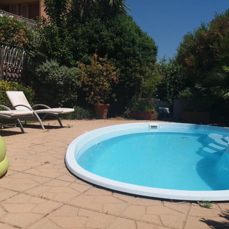 L'affittacamere nel parco "Appia antica" - Piscina a uso ospiti - Camera Deluxe - 10