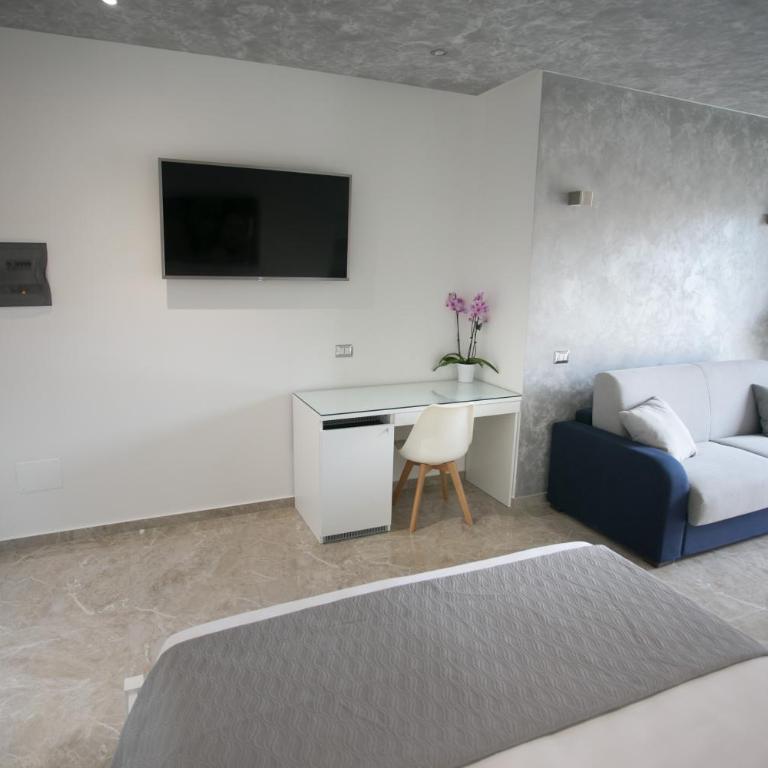 Tropea Luxury & Charm - Deluxe Quadruple Room - 5