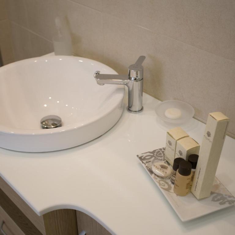 Tropea Luxury & Charm - Deluxe Room with Balcony - 12