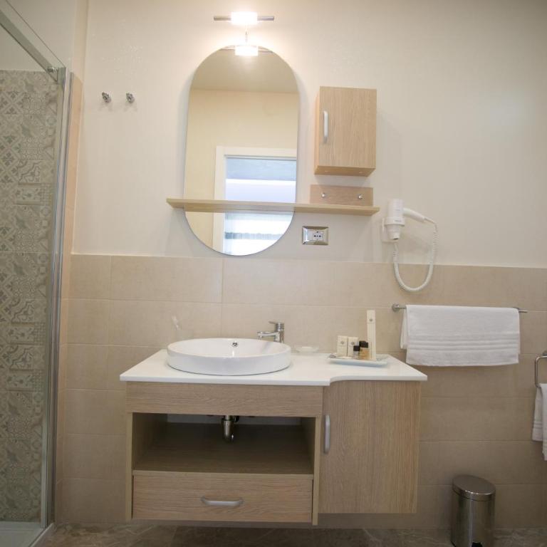 Tropea Luxury & Charm - Deluxe Room with Balcony - 6