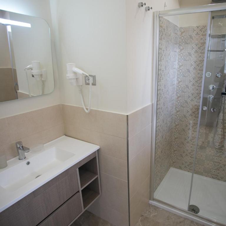 Tropea Luxury & Charm - Deluxe Double Room - 3