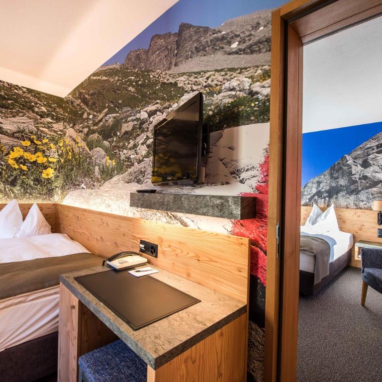 Hotel Garni Chesa Mulin - Comfort Dreibettzimmer - 4