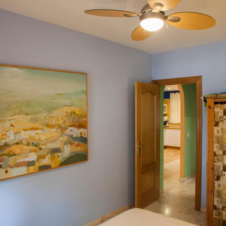 Apartamento con encanto junto a la playa y en el centro del pueblo - Apartment - 12