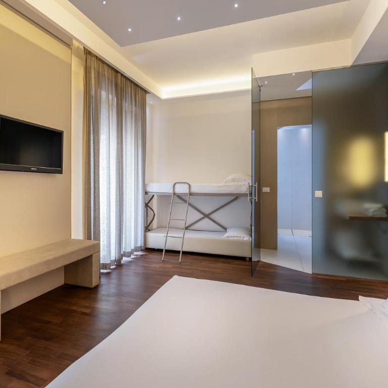 Hotel Polo - Camera Familiare con Balcone - 11