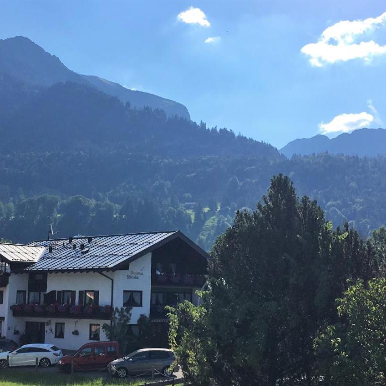 Alpenflair Ferienwohnungen Whg 106 - Apartment - 4