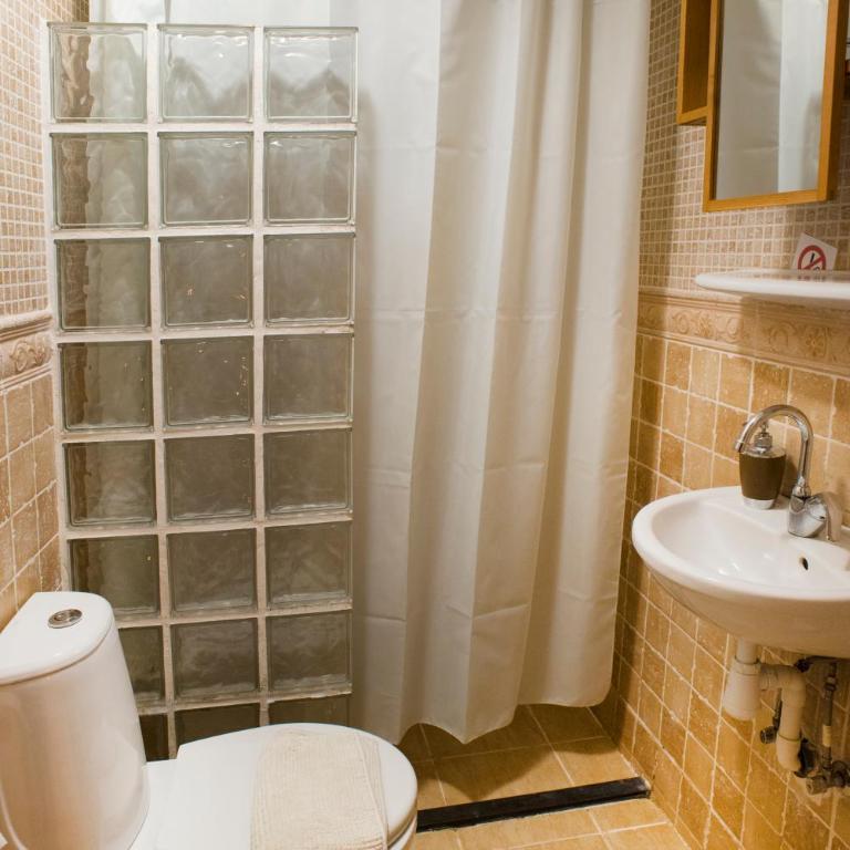 Dios Esta Bien - Habitación Triple con balcón - 2
