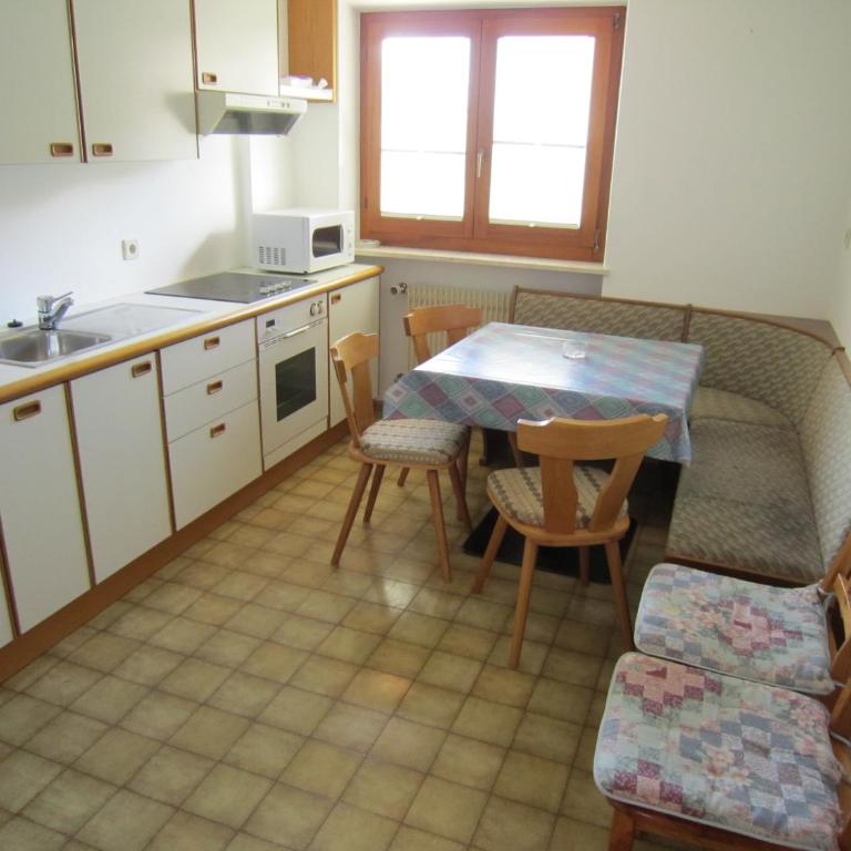 Aparthotel Garni Haus Hubertus - Apartamento de 2 dormitorios con balcón (5 adultos) - 2