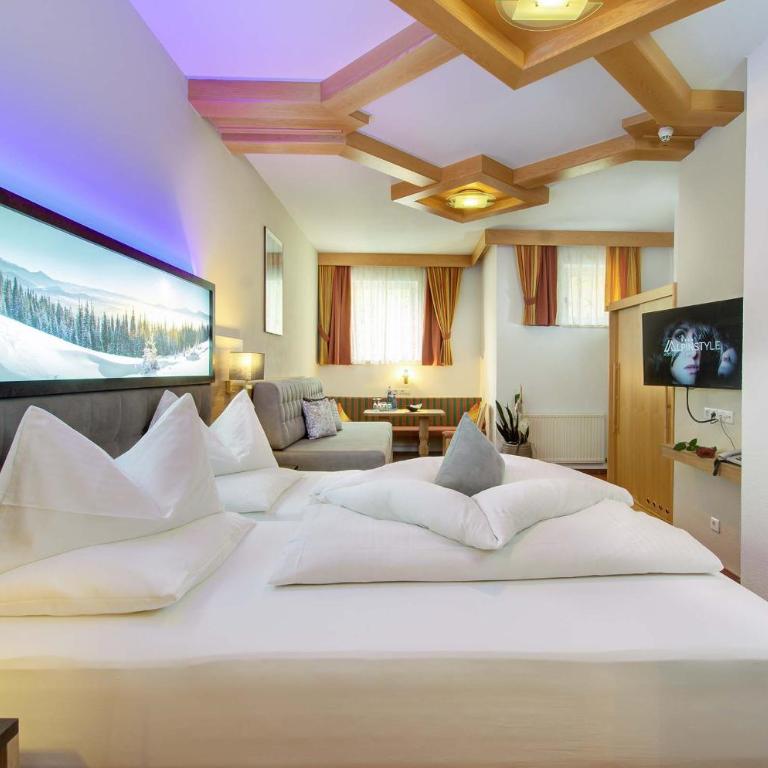 Alpinstyle Hotel Ischgl - Luxus-Dreibettzimmer 102 - 3