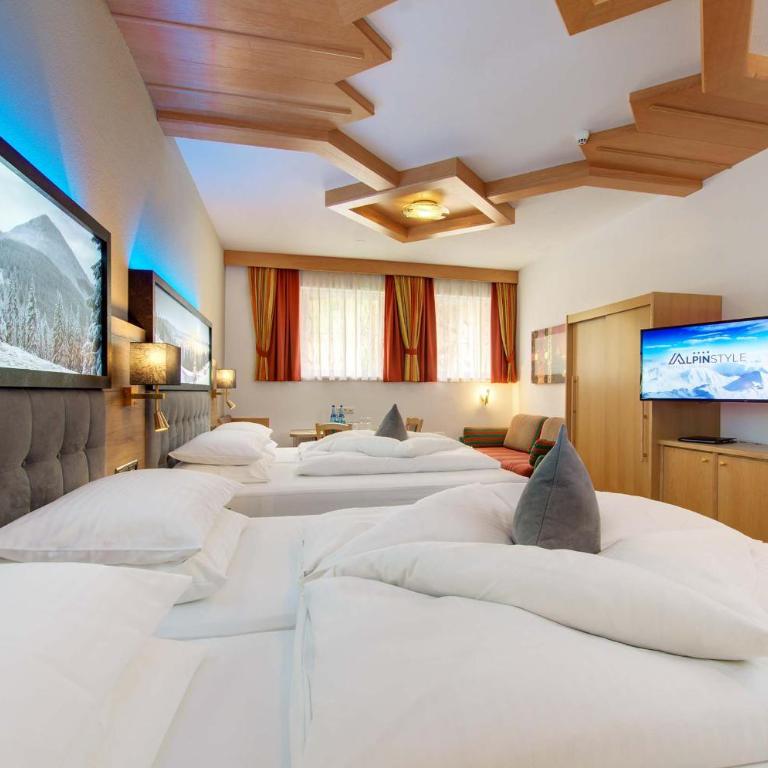 Alpinstyle Hotel Ischgl - Luxus-Vierbettzimmer 103 - 3
