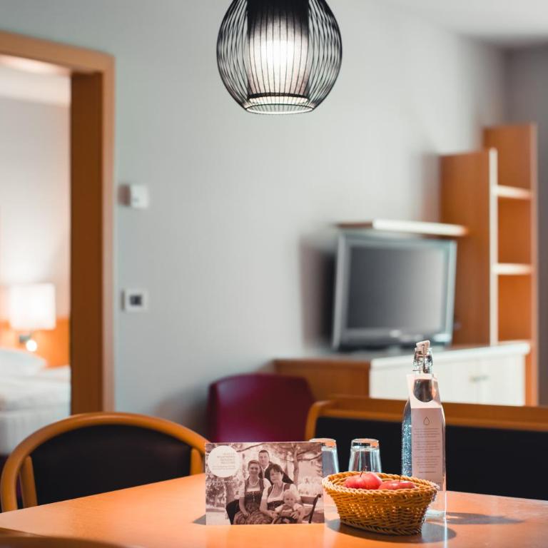 Hotel Tiefenbrunn Gardensuites & Breakfast - Apartamento de 1 dormitorio con balcón - 2
