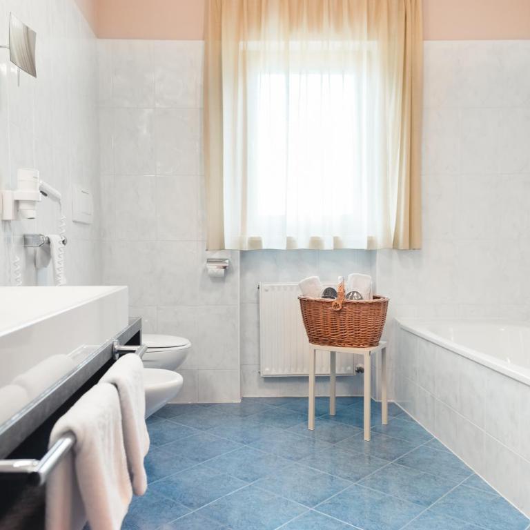 Hotel Tiefenbrunn Gardensuites & Breakfast - Apartamento de 2 dormitorios con balcón - 2
