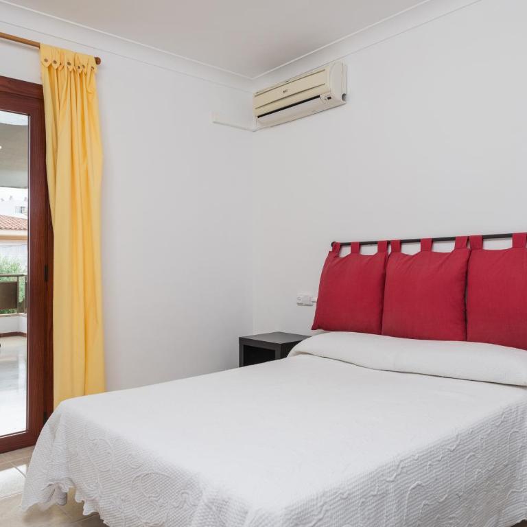 Elianto - Three-Bedroom Villa - 16